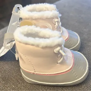 Infant Girl Pink &amp; Gray Winter Snow Boots Size 0 Newborn Cater's (NWT)