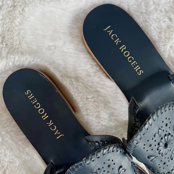 JACK ROGERS 10 Georgica Leather Medallion Toe Post Sandals in Midnight Navy Blue