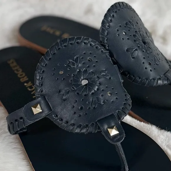 JACK ROGERS 10 Georgica Leather Medallion Toe Post Sandals in Midnight Navy Blue