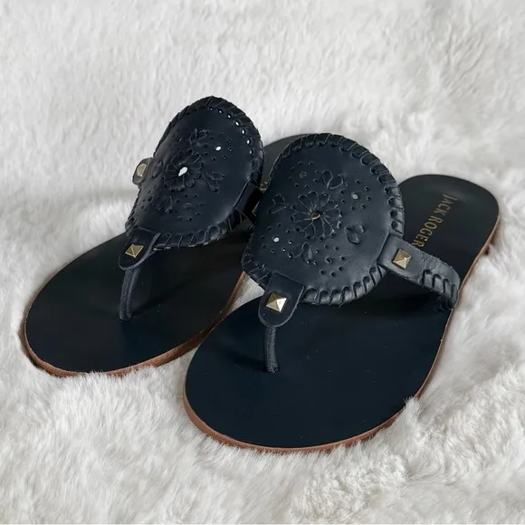 JACK ROGERS 10 Georgica Leather Medallion Toe Post Sandals in Midnight Navy Blue