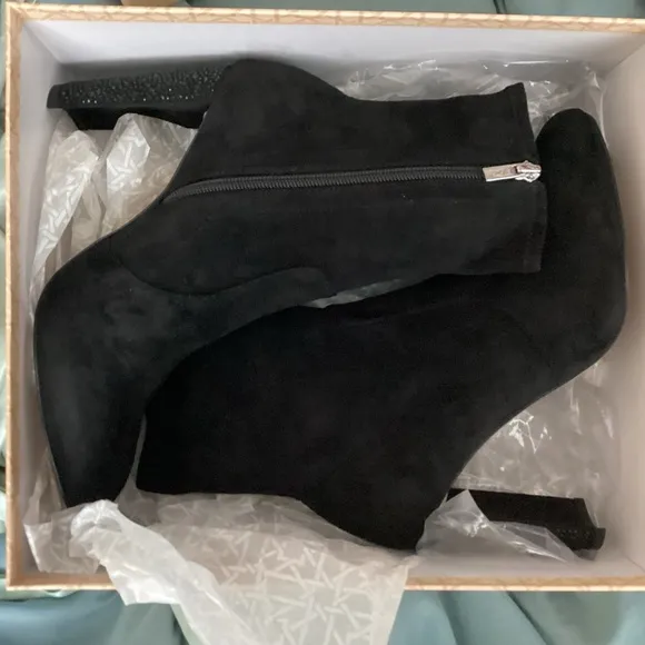 JEWEL BADLGLEY MISCHKA SUEDE LEATHER SPARKLE HEEL TALL ANKLE BOOTS NIB