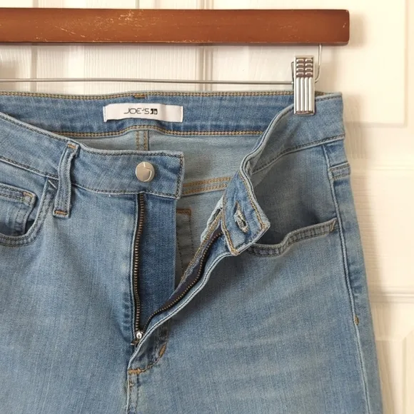 Joe's Jeans Classic Light Wash High Waisted Cropped Raw Hem Boot Cut Jeans 27