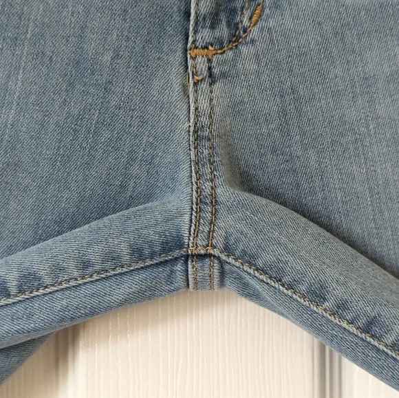 Joe's Jeans Classic Light Wash High Waisted Cropped Raw Hem Boot Cut Jeans 27
