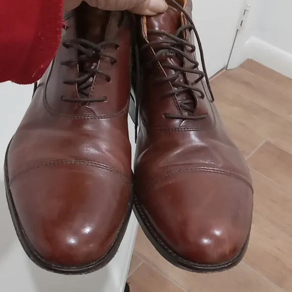 Johnson and murphy leather shoes