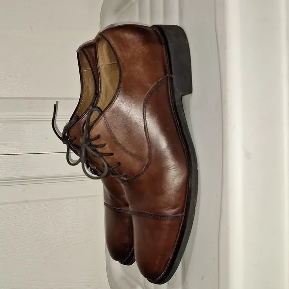 Johnston &amp; Murphy &quot;Hollis&quot; cap toe oxford leather lace up dress shoes - 9M