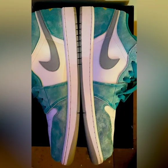 ♦️Jordan 1 Low SE♦️(New Emerald), Men’s Size 14 / Women’s Size 15.5