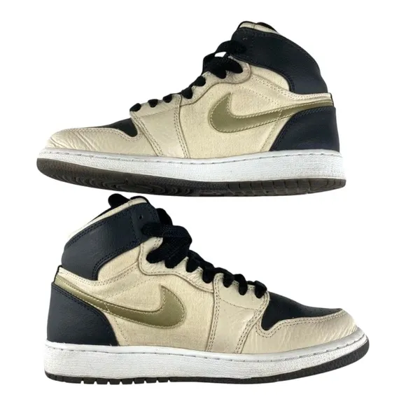 Jordan 1 Retro Nike Women’s Black and Cream Sneakers, Size: 6Y or Women’s 7.5✔️