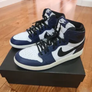 Jordan 1 Retro Sneakers Navy Blue, Black and White Sneakers