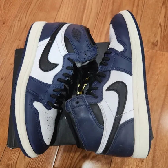 Jordan 1 Retro Sneakers Navy Blue, Black and White Sneakers