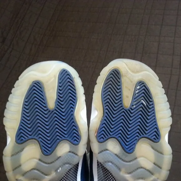 Jordan 11 Low Shoes Sneakers Boys 7Y Snakeskin Pattern Retro OF 90's
