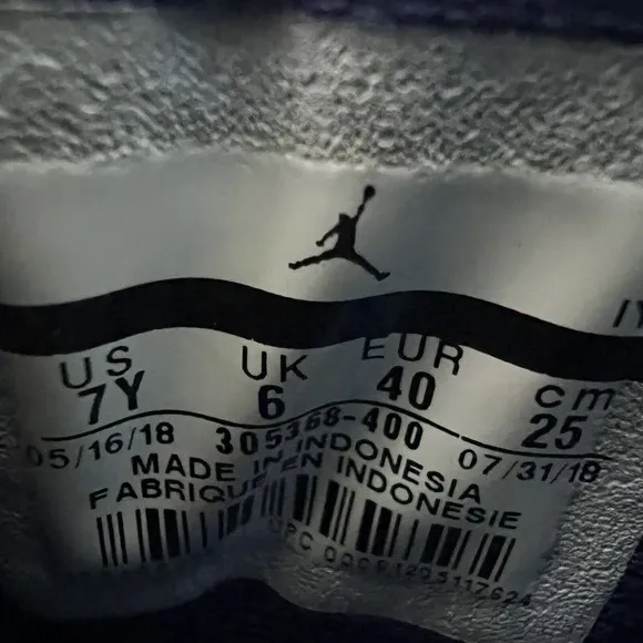 Jordan‎ 8 Retro Snow Blizzard Color Blue 305368-400 size 7Y