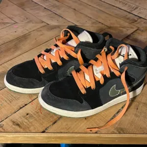 Jordan KidsAir Jordan 1 Mid SE Craft PS &quot;Anthracite Light Olive&quot; sneakers