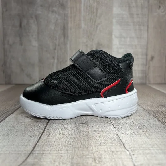 Jordan Max Aura 4 (TD) Baby's Sneaker Black UniversityRed-White Sz 5C DQ8402-006