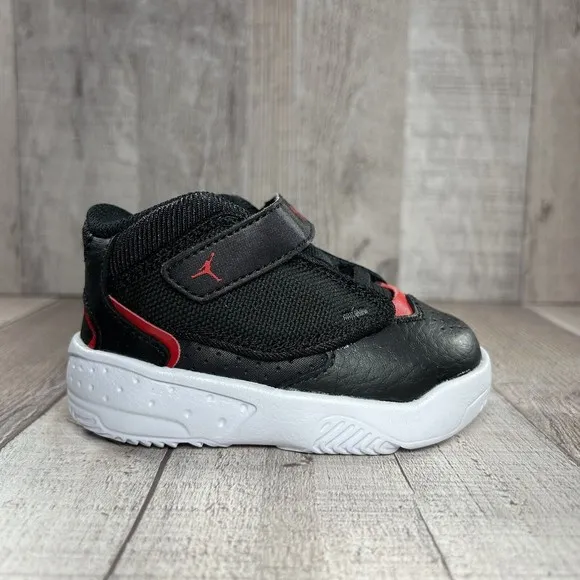 Jordan Max Aura 4 (TD) Baby's Sneaker Black UniversityRed-White Sz 5C DQ8402-006