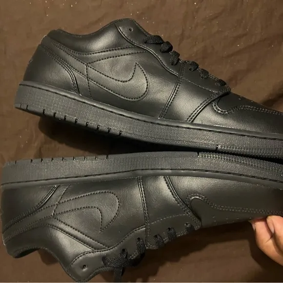Jordan Men's Athletic Shoes - Black Nike Air Jordan 1 Triple Black