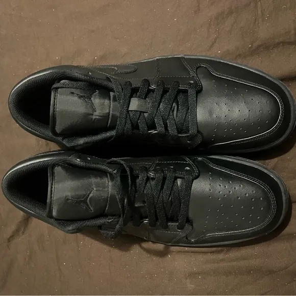 Jordan Men's Athletic Shoes - Black Nike Air Jordan 1 Triple Black