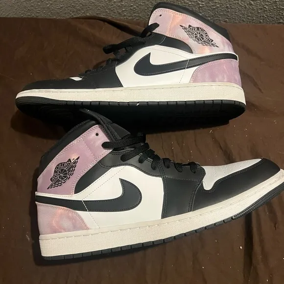 Jordan Men's Sneakers - Black, White, and Pink Air Jordan 1 Zen Master Mid