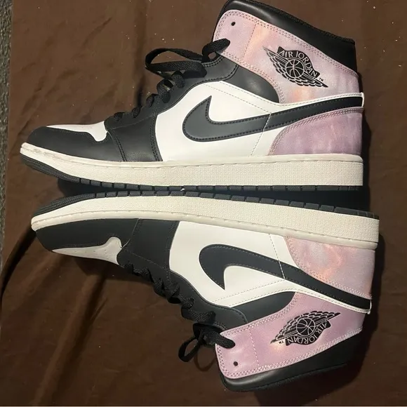 Jordan Men's Sneakers - Black, White, and Pink Air Jordan 1 Zen Master Mid