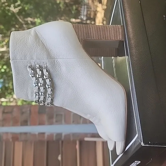Karl Lagerfeld Elora Warm White leather peep toe ankle boot 9M