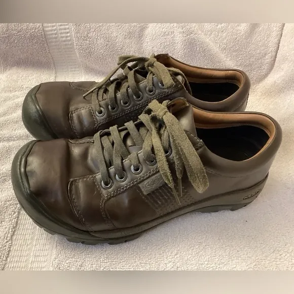 Keen Austin Leather Casual Walking Shoe Brown 9.5