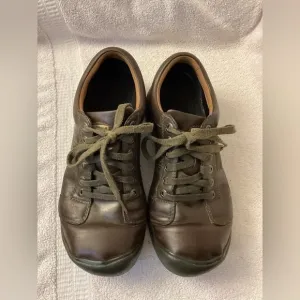 Keen Austin Leather Casual Walking Shoe Brown 9.5