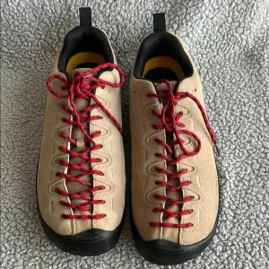 Keen Men's Tan and Red Lace-Up Shoes
