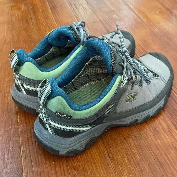 Keen Women’s Targhee IV Waterproof Hiking Shoe size 7.5