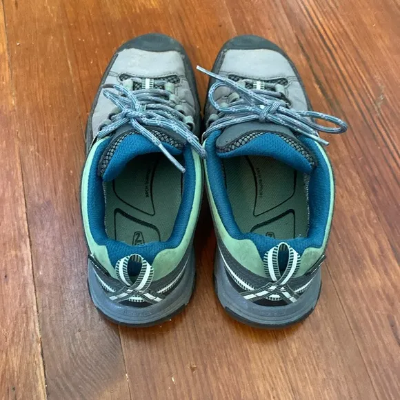Keen Women’s Targhee IV Waterproof Hiking Shoe size 7.5