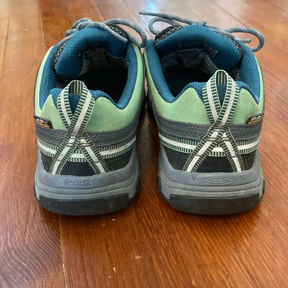 Keen Women’s Targhee IV Waterproof Hiking Shoe size 7.5