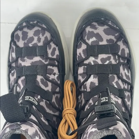 KEEN Women's Uneek SNK 2 Waterproof Chukka Gray and Black Rain Snow Boots 7