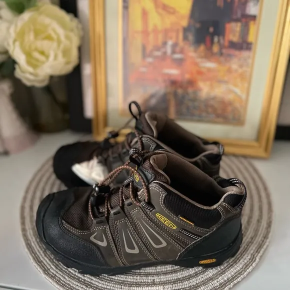 Keen youth Hiking shoes