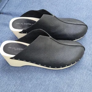 Kelsi Dagger Brooklyn Jhett Clogs – Black Leather Studded Slip-On Shoes Size 9