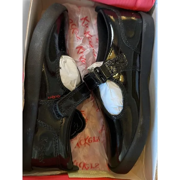 Kickers Kariko T-Strap Black Patent Leather Mary Janes Girls Shoes Size 27 10 US