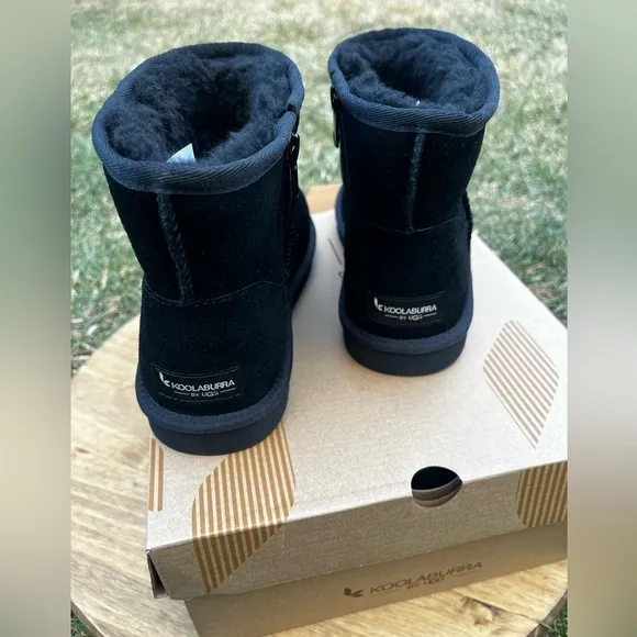 Koolaburra by UGG Youth SZ 5 K Koola Mini Black Suede Boots