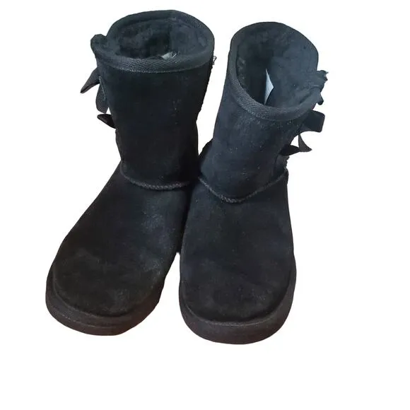 Koolaburra UGG K Victoria Bow Short Girls Boots Black Suede 1019372 Girls Size 4