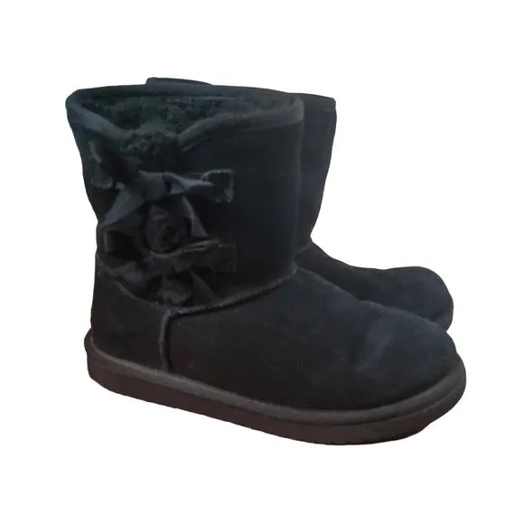Koolaburra UGG K Victoria Bow Short Girls Boots Black Suede 1019372 Girls Size 4