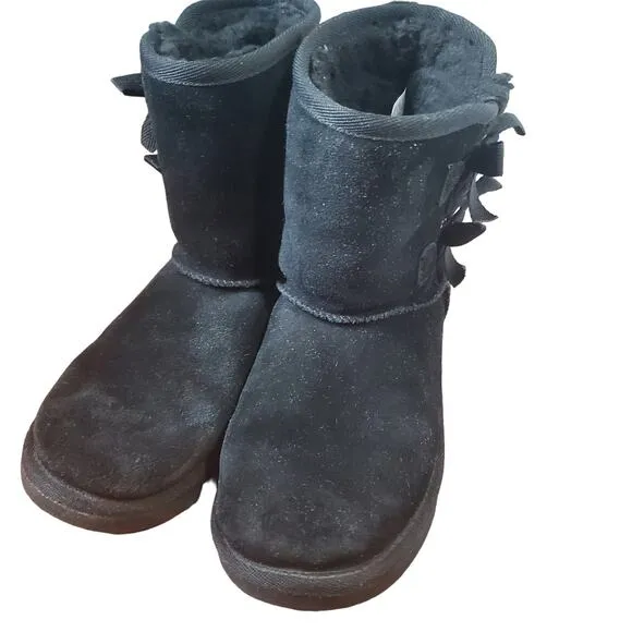 Koolaburra UGG K Victoria Bow Short Girls Boots Black Suede 1019372 Girls Size 4