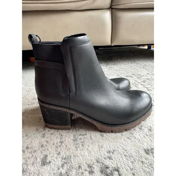 KORKS NWOB Elsie Black Block Heel Ankle Bootie