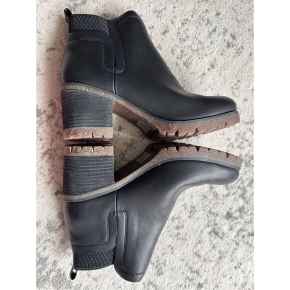 KORKS NWOB Elsie Black Block Heel Ankle Bootie