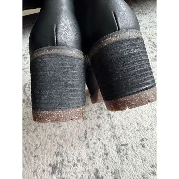 KORKS NWOB Elsie Black Block Heel Ankle Bootie