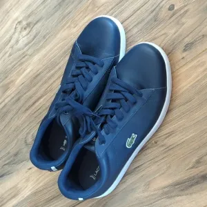 Lacoste Men's Blue Carnaby Leather shoes. Men's size 8.5 blue leather shoes.