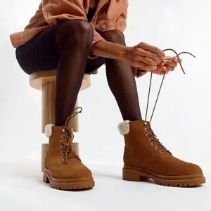 Lauren Ralph Lauren Carlee Lace-up Suede Ankle Boots in Cognac size 6.5 NWOB