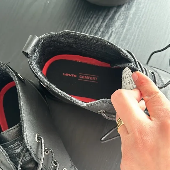 Levi’s Black ankle lace up shoes