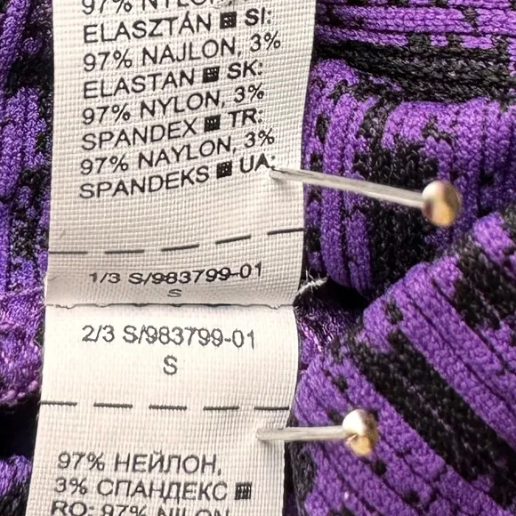 Like New: ATHLETA Flurry Peak Long Sleeve Top Turtleneck Base Layer Purple Small