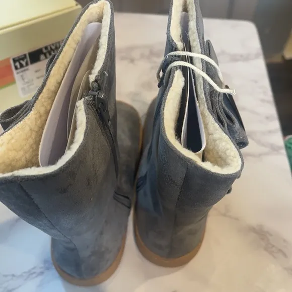 Livie and Luca Bobbie Boots Size 1Y