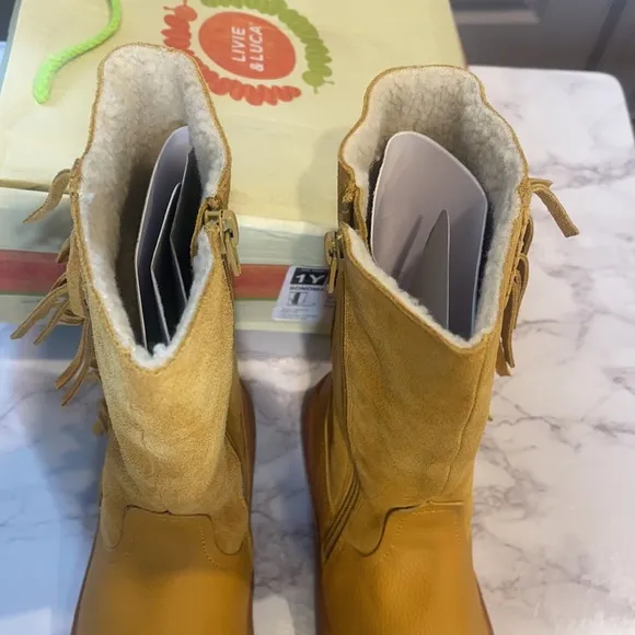 Livie and Luca Sonoma Boots size 1Y