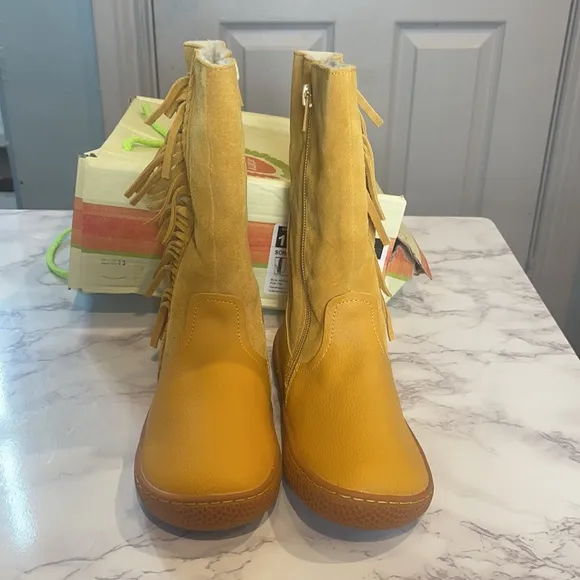 Livie and Luca Sonoma Boots size 1Y