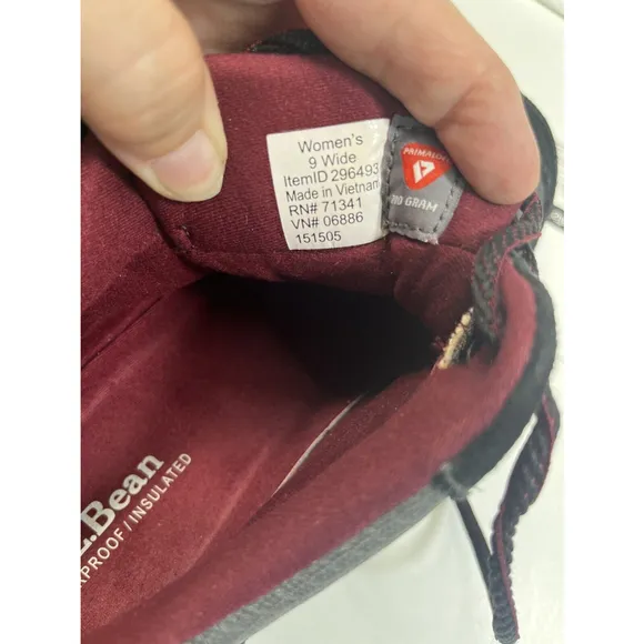 L.L. Bean Womens Primaloft Sneaker Shoes Size 9 Wide Waterproof Low Tek 2.5