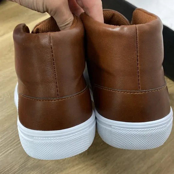 London Fog Dorance Cognac Brown Men's Sneakers size 8.5