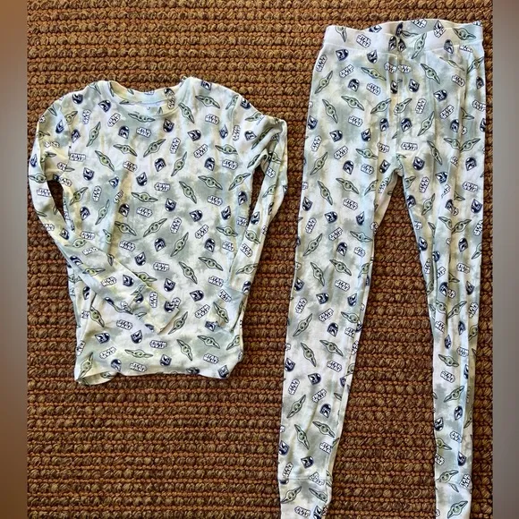 Lot of Boys Pjs Star Wars Grogu Space Carters Lands End Glow in the Dark Size 14